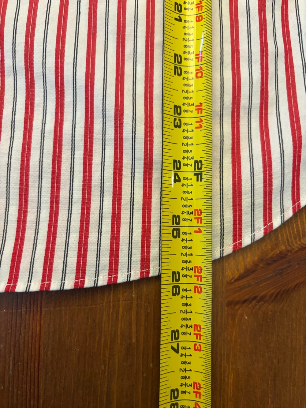 Ralph Lauren Classic Red & White Striped Button-Down Shirt - Wrinkle Free. M - Picture 8 of 8